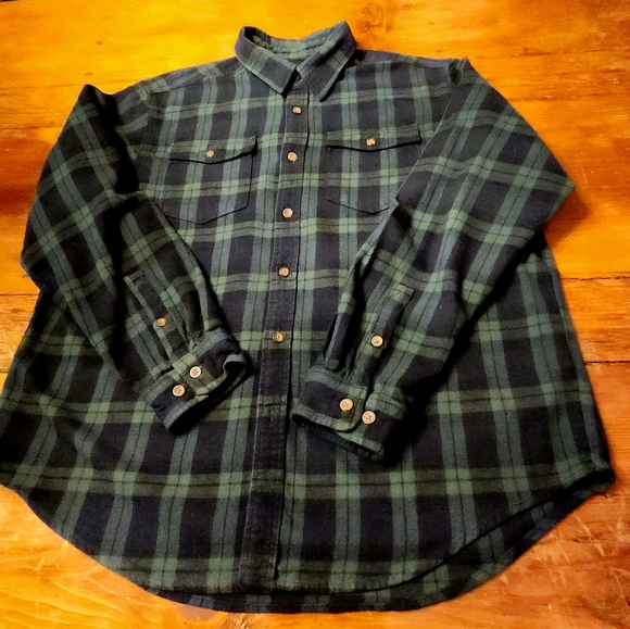 Men's Eddie Bauer long sleeve flannel shirt. - Picture 5 of 7